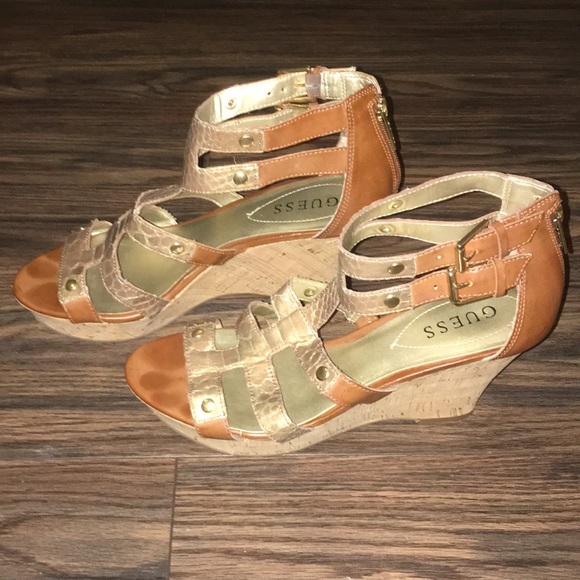 Guess brown and gold cork wedge heels - Picture 2 of 7
